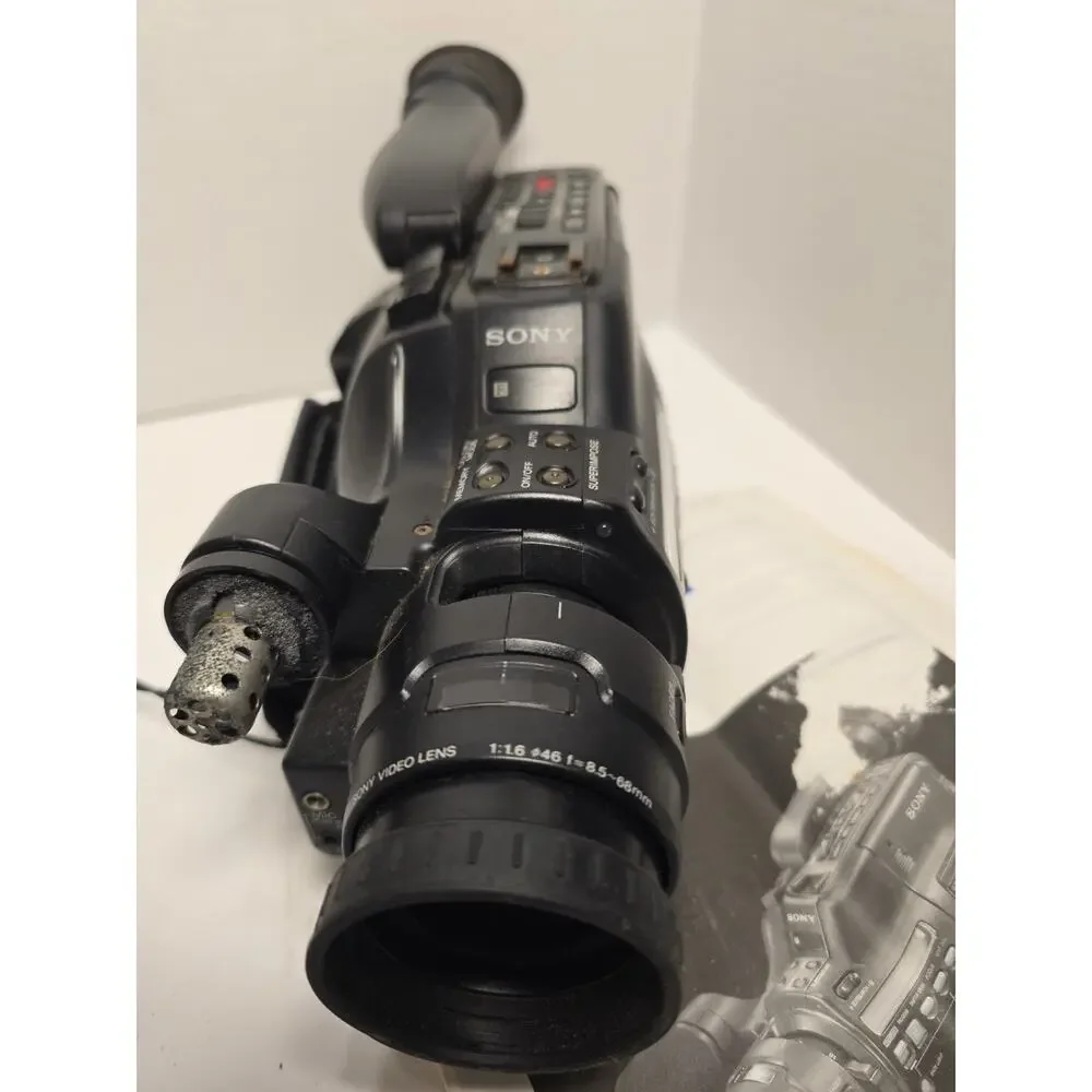 Sony CCD-F401 Video 8 Camcorder 3-941-809-01 Untested See Pics